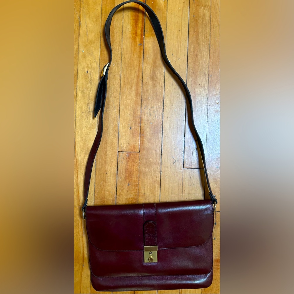 Genuine leather shoulder bag